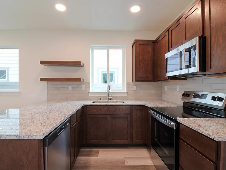366 Aeon Dr — Photo 7