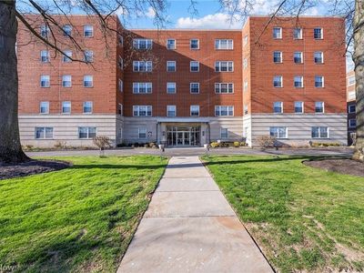 18975 Van Aken Blvd APT 201, Shaker Heights, OH, 44122