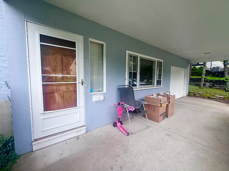 11 Tirrell Cres #11 — Photo 3