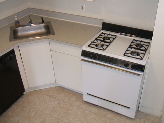 4th image of 531 Carpenter St