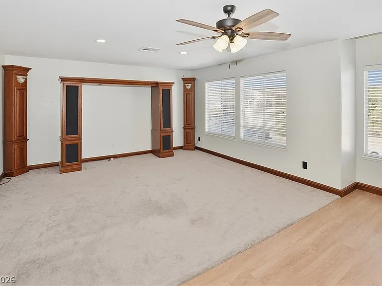 747 Canyon Crest Dr — Photo 22