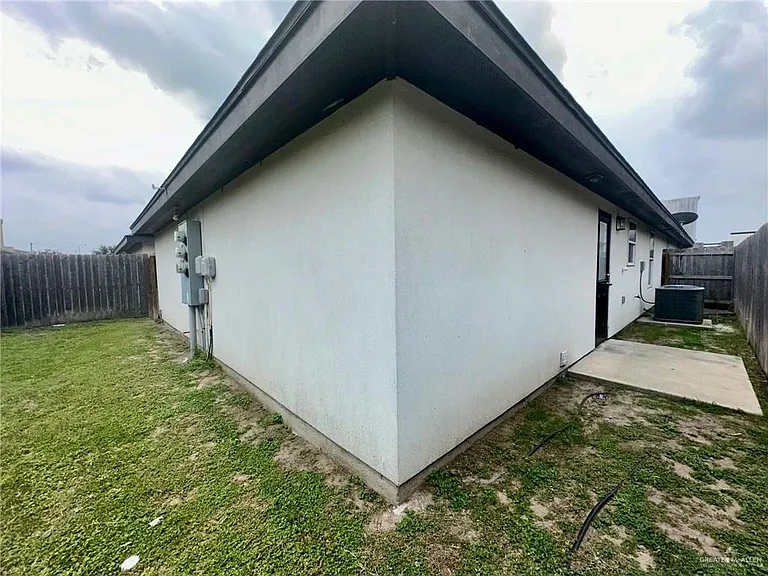 205 Teak Dr #4 — Photo 5