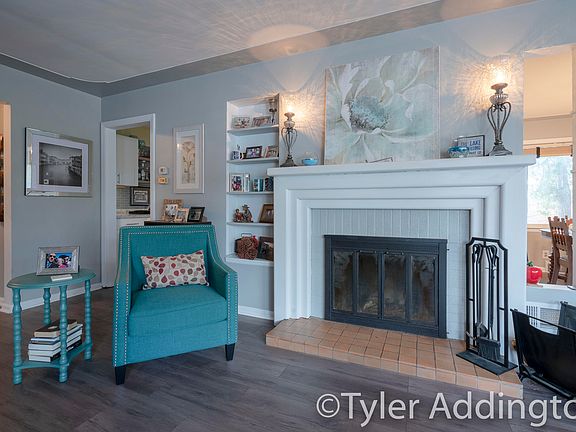 5th image of 2433 Oakwood Ave NE