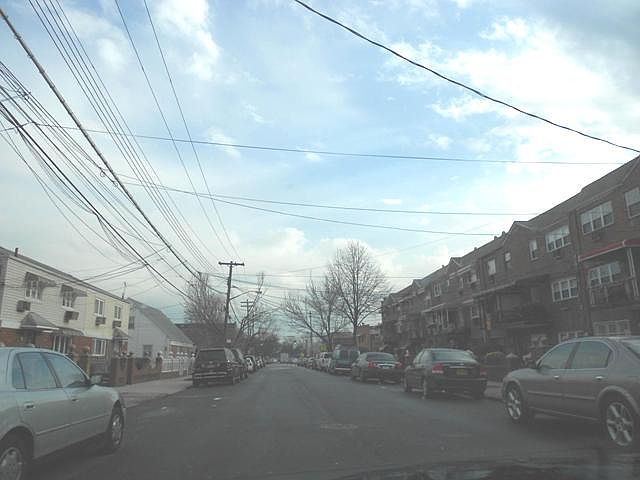 2nd image of 640 E 86th St
