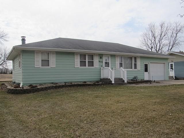 1st image of 1823 S Shore Dr