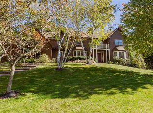 12 Crimson Oak Ct, Niskayuna, NY 12309