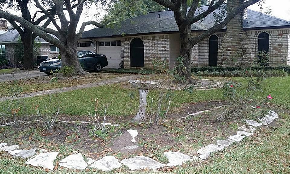 1st image of 214 W Sherwood Dr