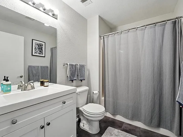 1535 Walnut St #411 — Photo 4