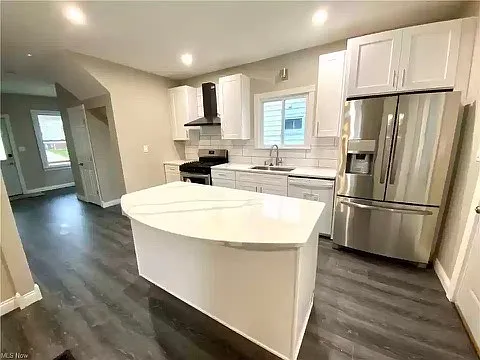 1483 Hopkins Ave — Photo 6