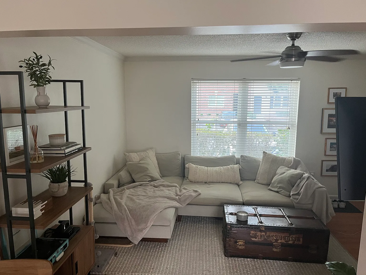 2 bed, 1.5 bath, 868 sqft, $1,900 — Photo 4