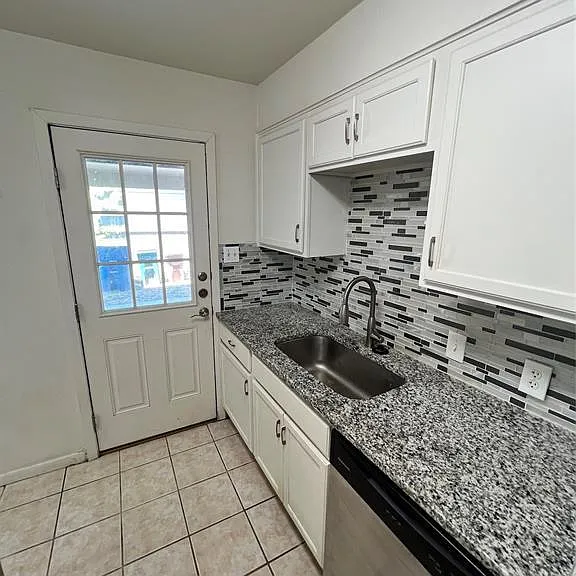 7909 Lazy Ln #A — Photo 4