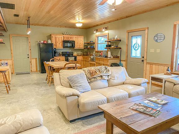 4th image of 2425 County Road 4251 Lot Wp001