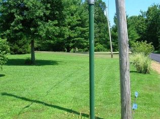 30 Carolyn Ln, Mineral Wells, WV 26150