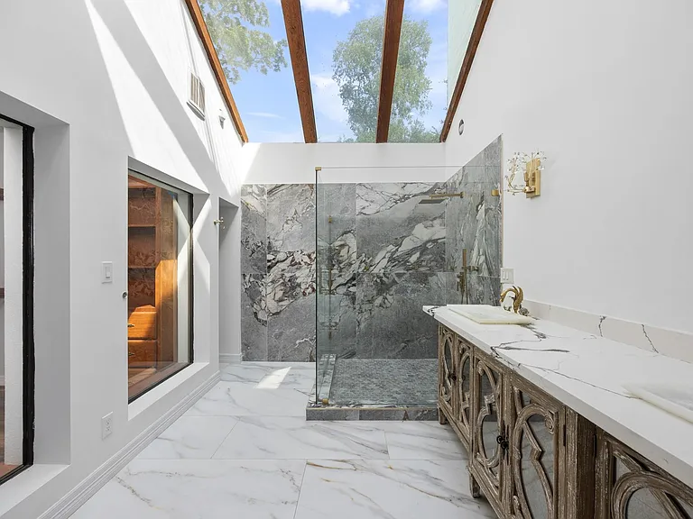 5230 Meadow Forest Dr — Photo 39