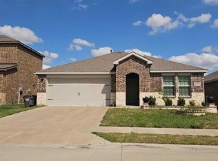 3930 Aintree Ave, Aubrey, TX 76227