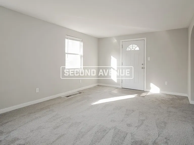 610 Churchill Ave — Photo 3