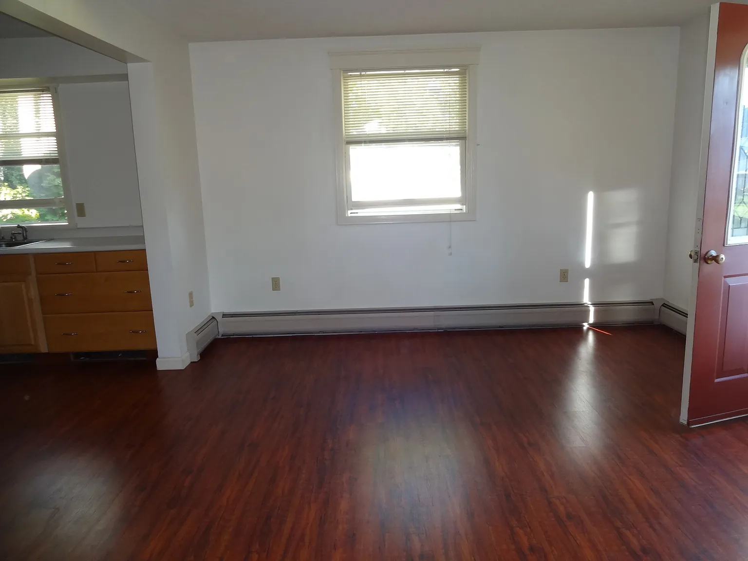 2 bed, 1200 sqft, $2,000 — Photo 2
