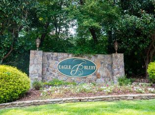 7003 River Run Dr, Chattanooga, TN 37416