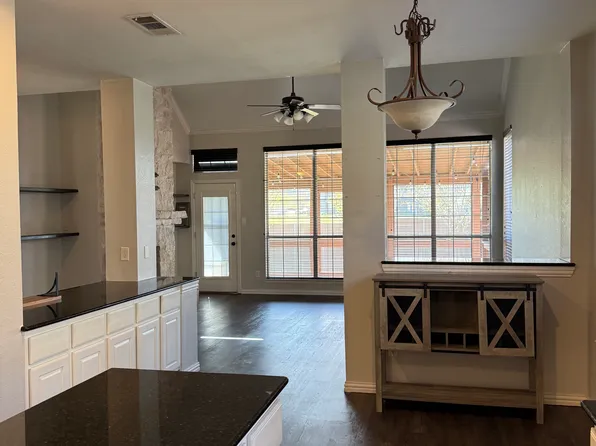 9117 Addison Dr, Fort Worth, TX 76244