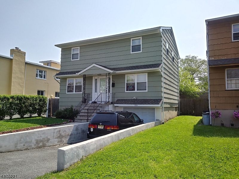 1st image of 204 Eppirt St
