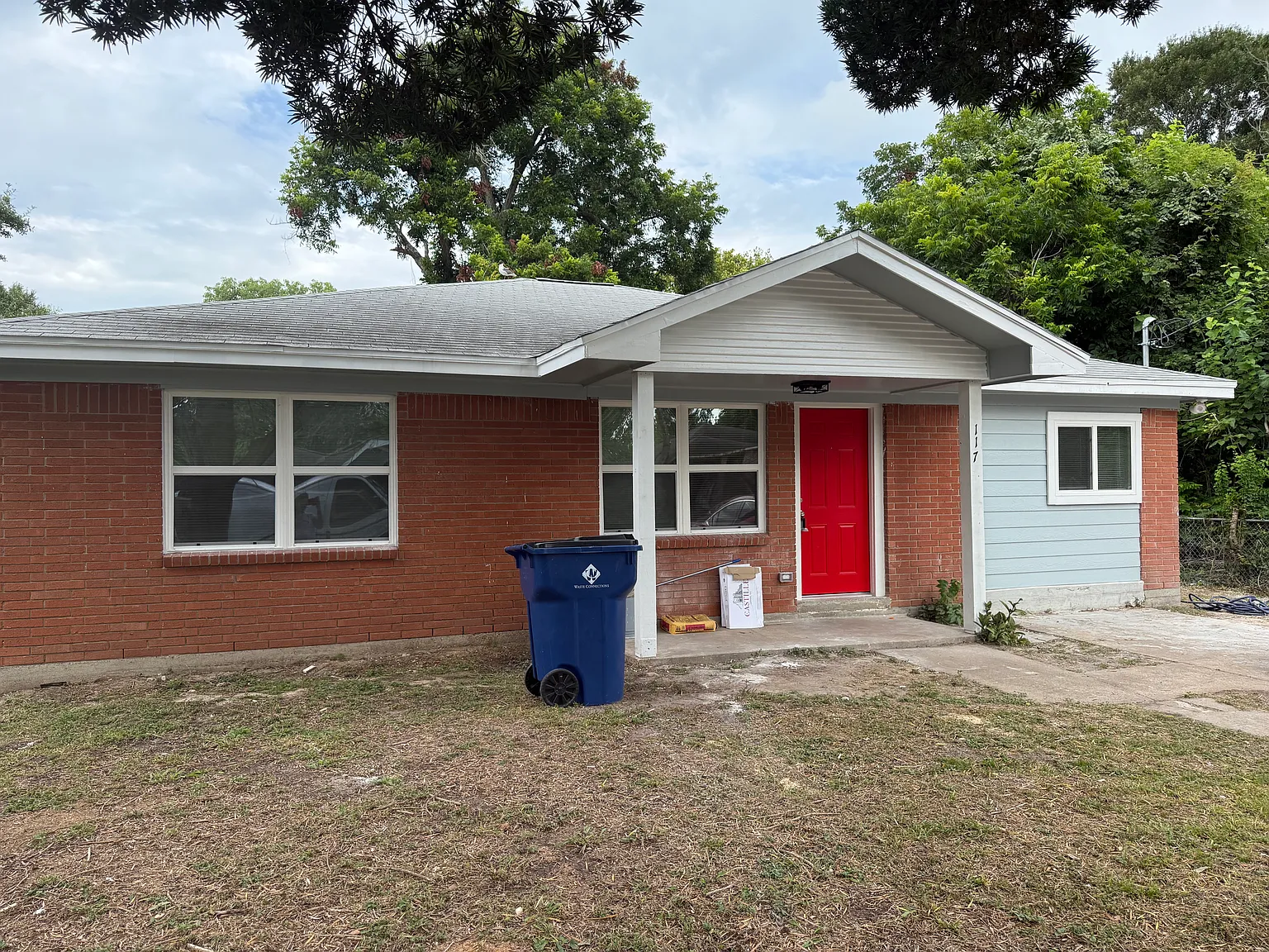 4 bed, 1148 sqft, $1,500 — Photo 2