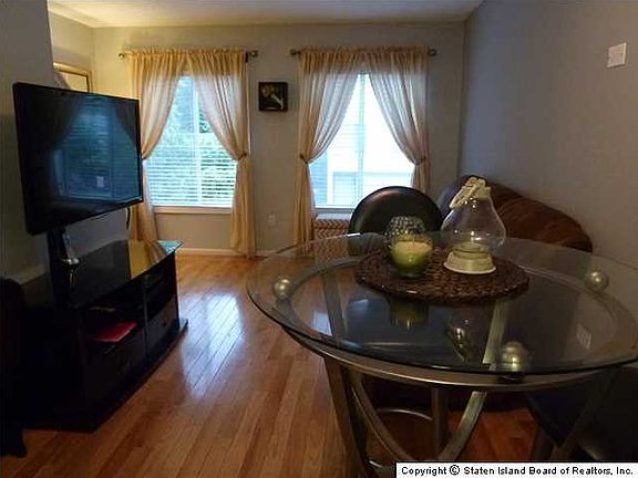 5th image of 303 Ilyssa Way