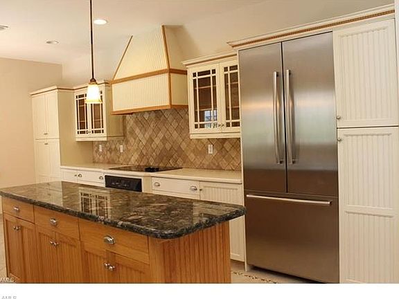 4th image of 22798 Caroline Dr
