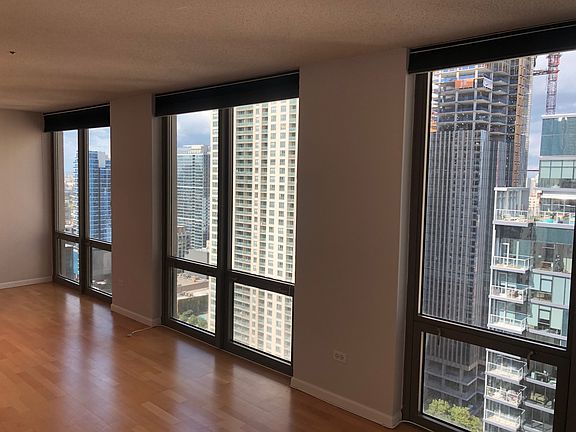 3rd image of 2 E Erie St APT 2612