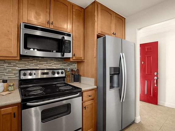 2nd image of 225 Burt Street #3