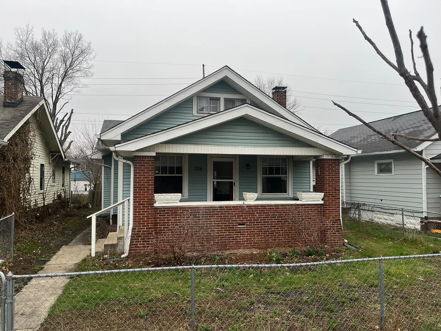 726 N Grant Ave photo 1