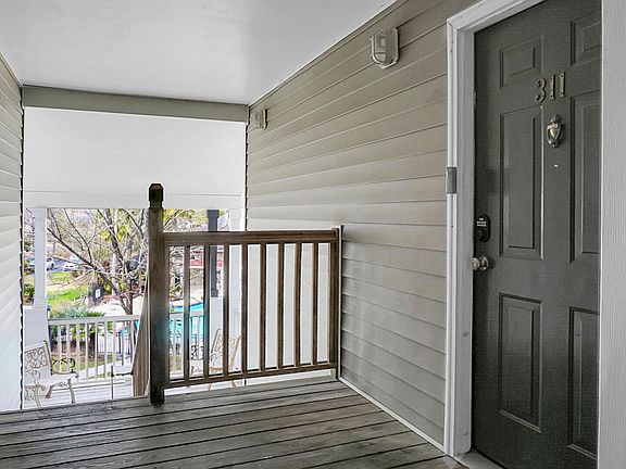3rd image of 188 Midland Pkwy APT 311