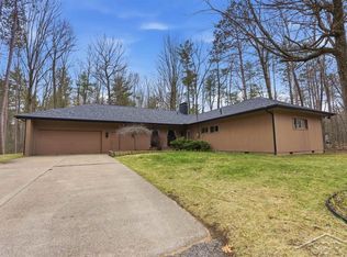 547 Peterson Dr, Sanford, MI