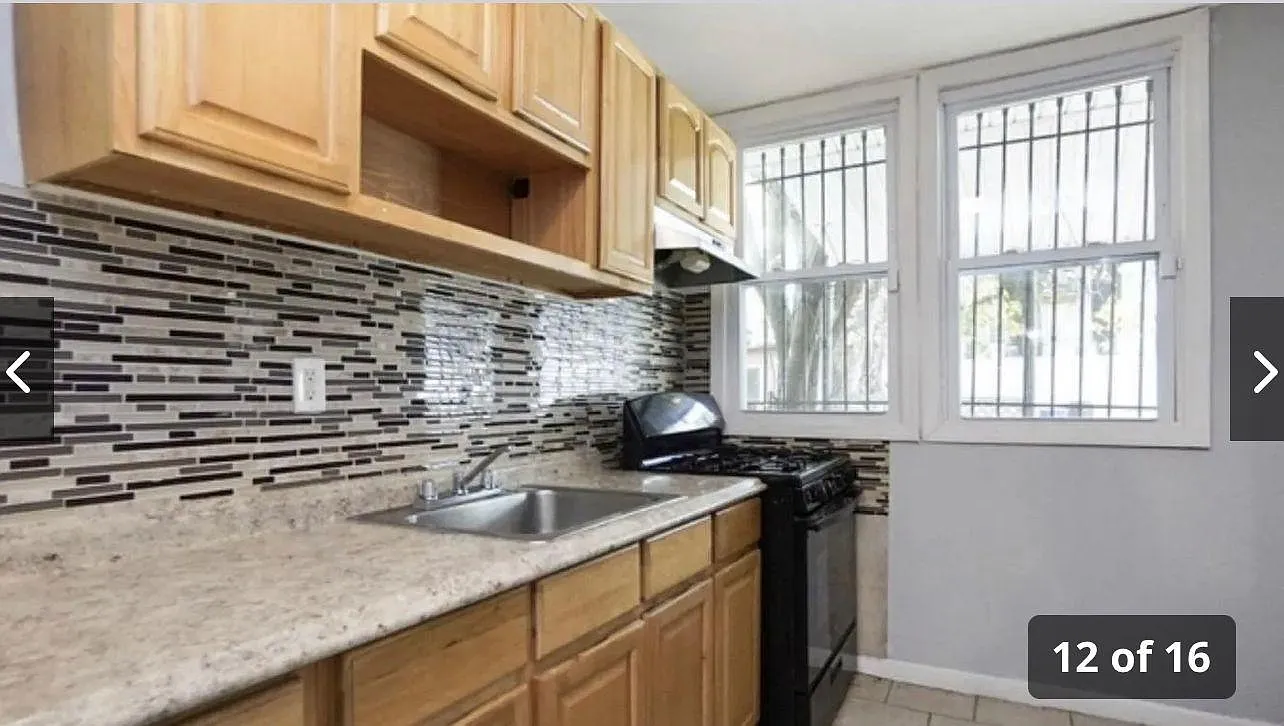 2 bed, 1096 sqft, $2,500 — Photo 2