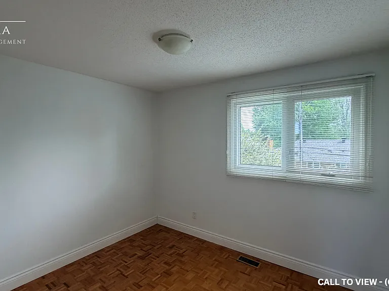 98 Canter Blvd — Photo 16