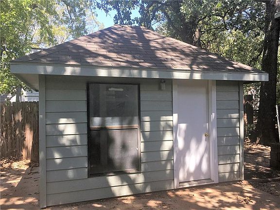 4th image of 4504 Williams Dr