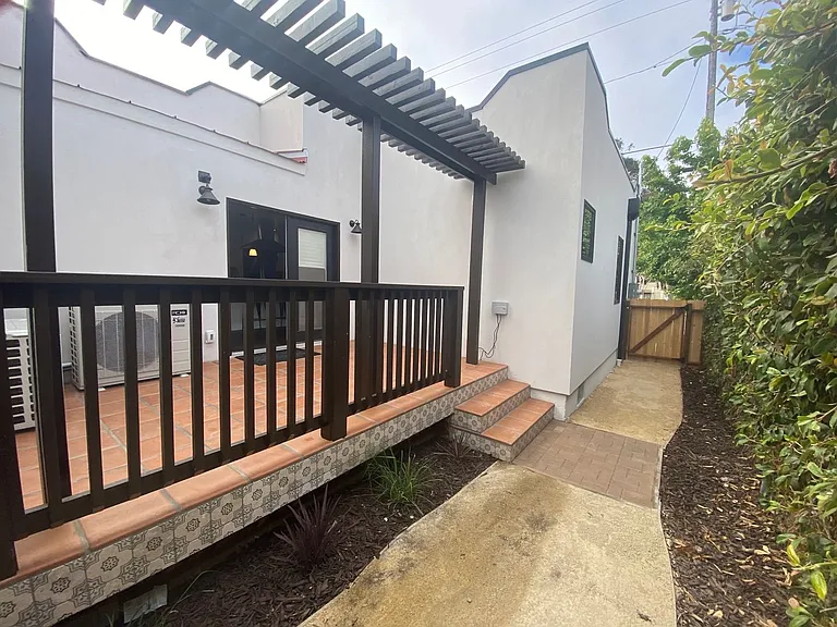 260 South St — Photo 13