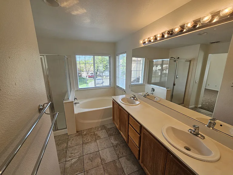 35 Klondike Ct — Photo 9