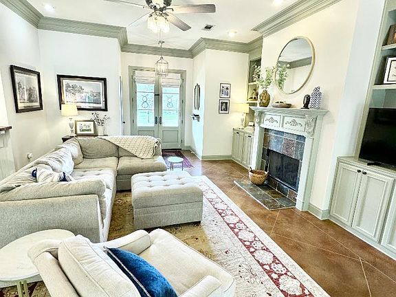 2nd image of 5614 Hilltop Cir