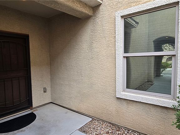 3rd image of 2392 Rue Bienville Way