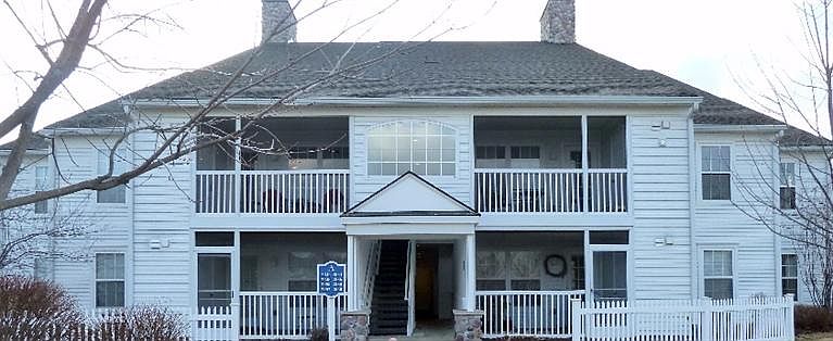 1st image of 2858 S Knightsbridge Cir