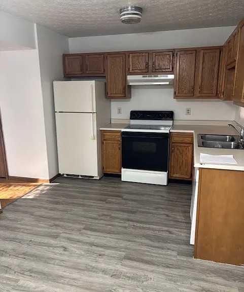 516 Park Dr #2 — Photo 1