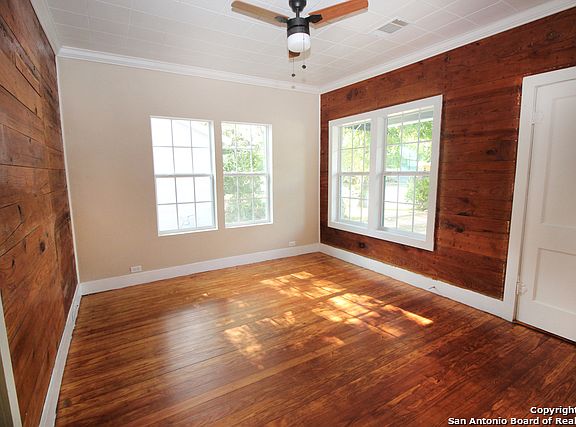 5th image of 251 Kendalia Ave