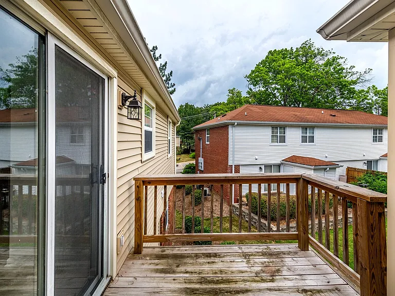 1640 E Swan Cir — Photo 15