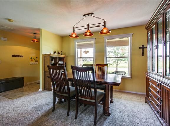 3rd image of 1501 Danville Cir