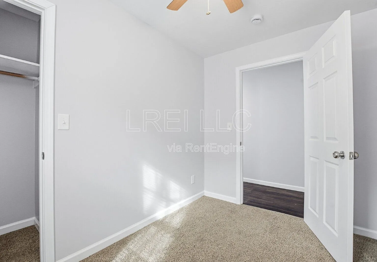 2 bed, 1.0 bath, 744 sqft, $1,060 — Photo 3