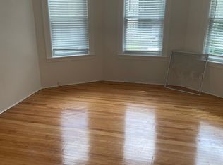 6 Pelham St APT 3, Worcester, MA 01609