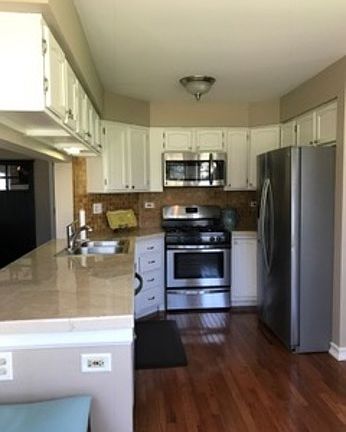4th image of 131 Chatsworth Cir