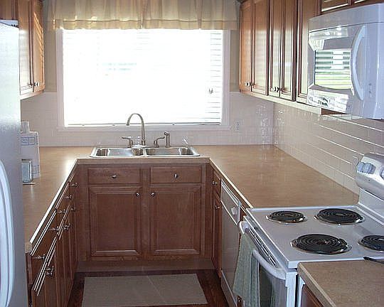 3rd image of 233 Sherbrooke Dr