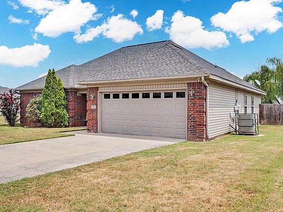 2nd image of 2218 Moortown Dr