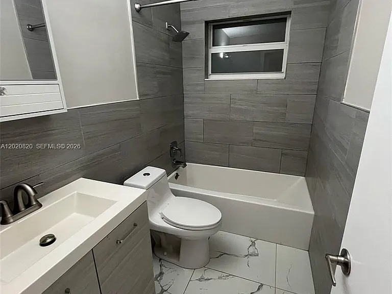 1015 W Las Olas Blvd #3 — Photo 12